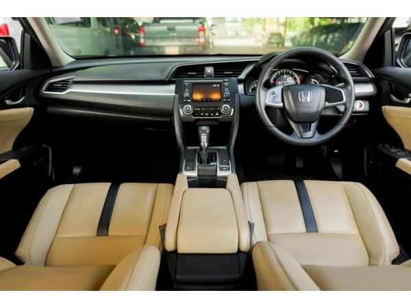 2018 Honda Civic 1.8 FC  E i-VTEC Sedan รูปที่ 4
